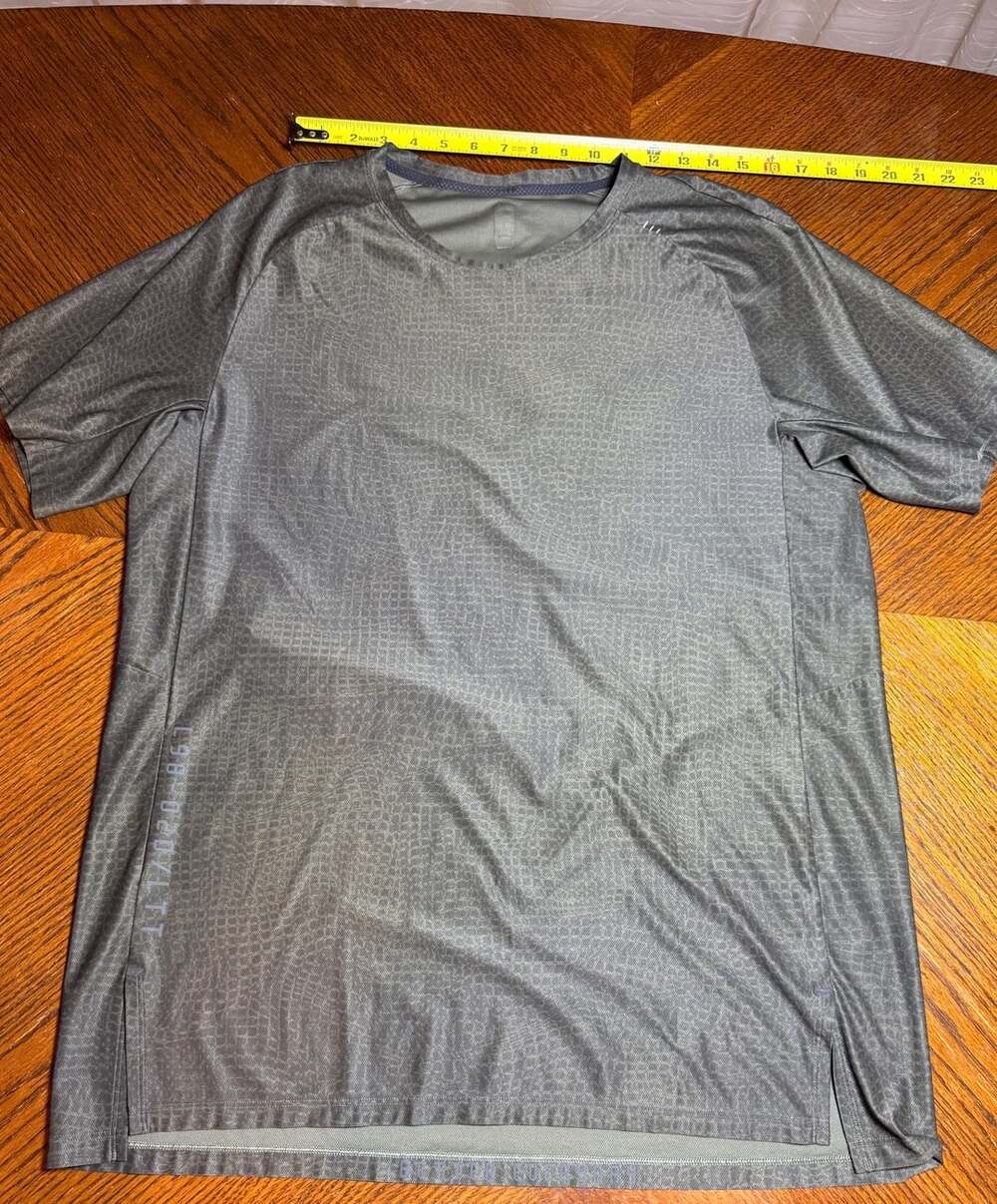 Lululemon Metal Vent Tech Short Sleeve Shirt Grey Athletic